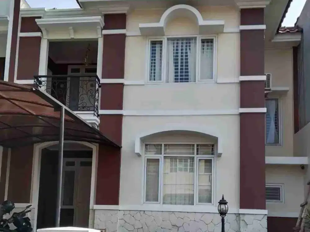 Di jual rumah siap huni bebas banjir Legenda Wisata Cibubur.
