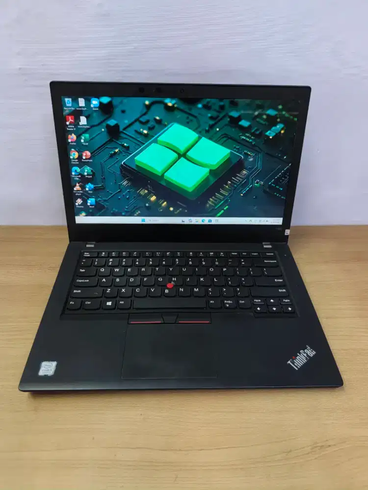 Lenovo thinkpad t480 core i5 8250u ram 16Gb ssd 256gb 14 Fhd