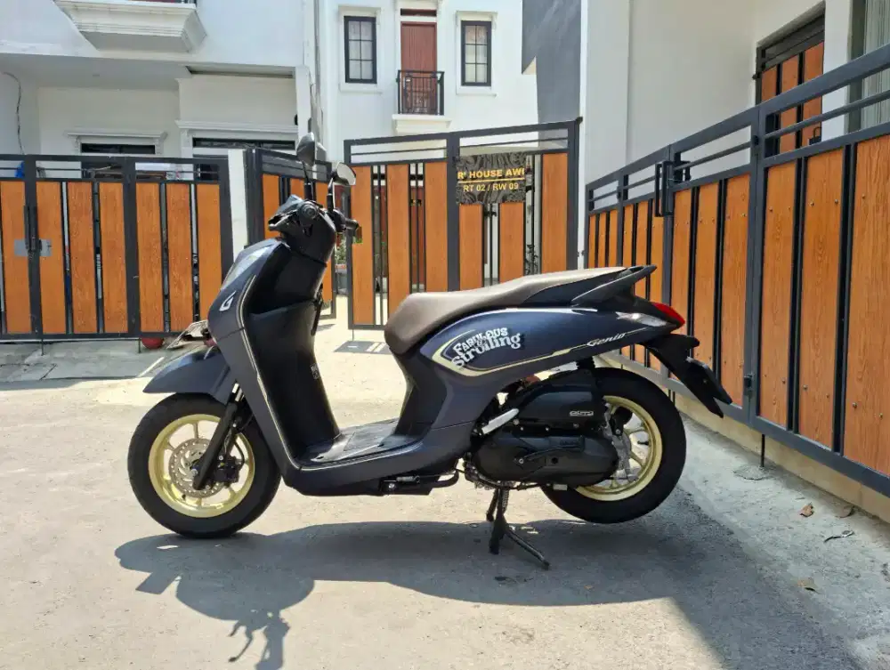 Honda Genio 110 CBS ISS MULUSSS Pajak Panjang