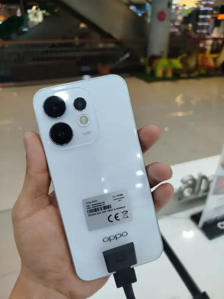 OPPO FLAGSHIP — PREMIUM DI GENGGAMAN!