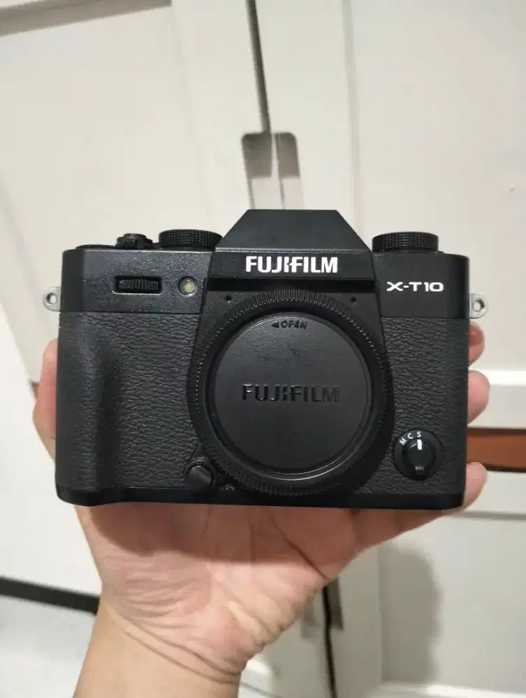 FUJIFILM XT10 BODY ONLY MULUS