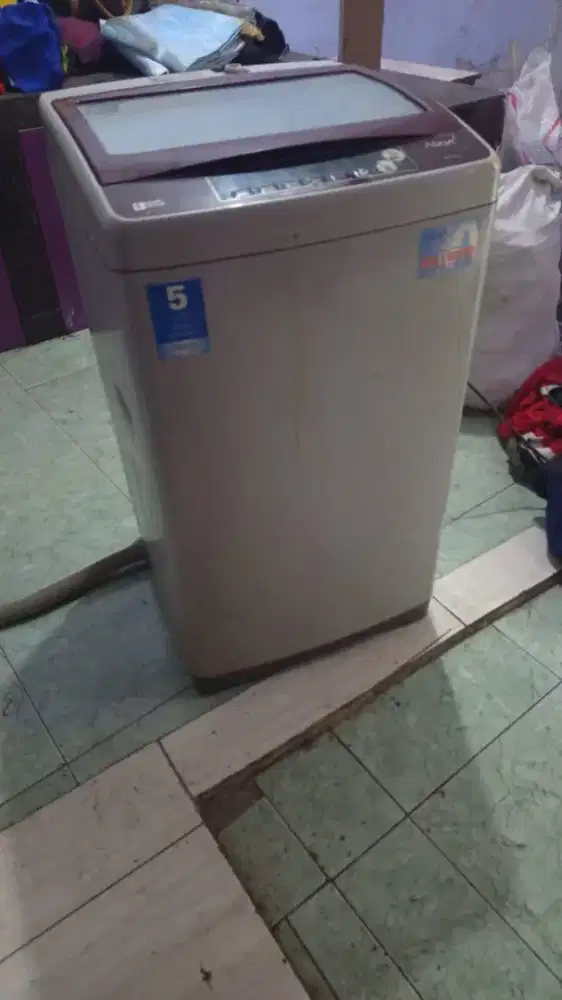 Mesin cuci 1 tabung merk AQUA
