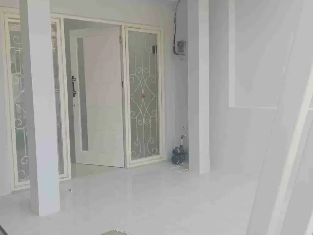 Jual Rumah Greenlake Siap Huni . Bagus. Sudah Renovasi. Siap Huni. Dekat Merr. Super Murah