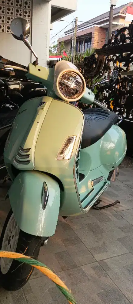 2023 Vespa vespa+gts+iget+150+abs + Hijau muda