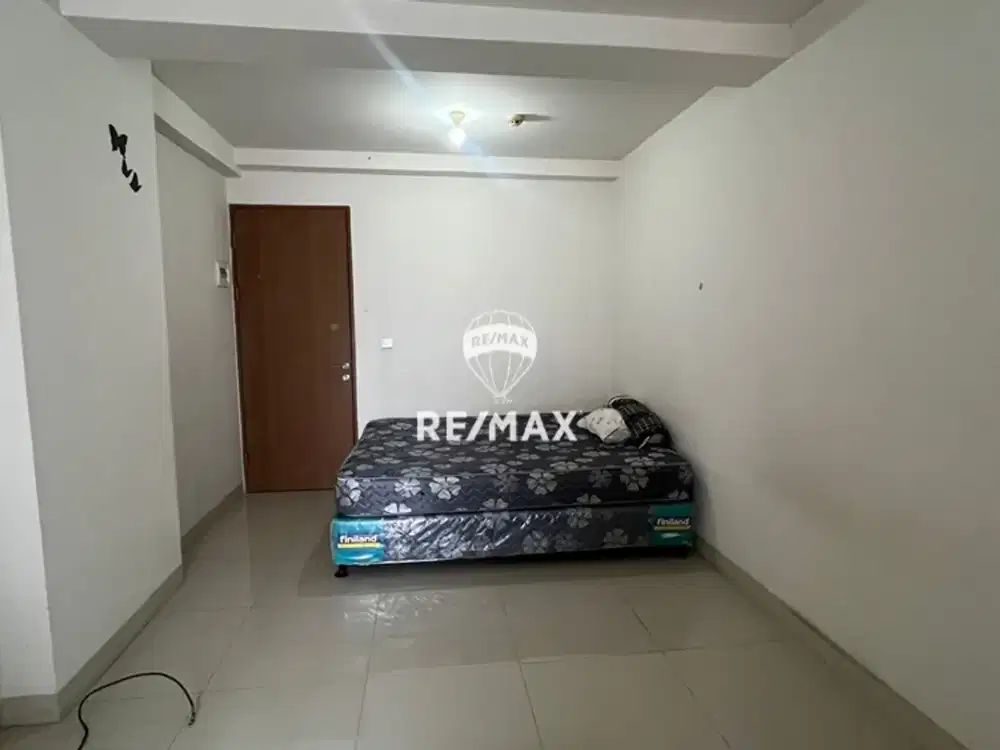 Disewakan Oak Tower B Pulo Gadung Studio Semi Furnish Lantai Rendah Hadap Barat View Beautyful Pool