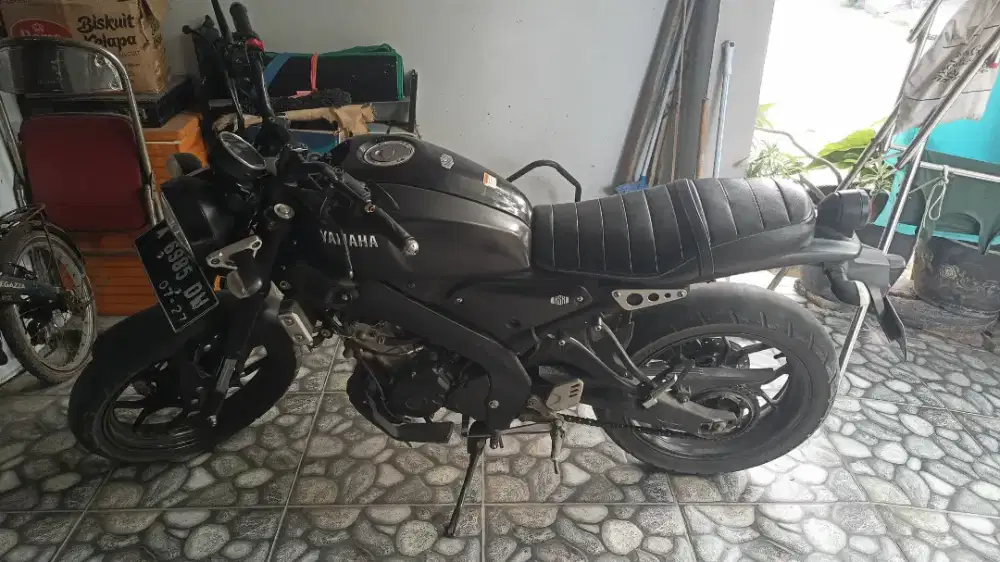 Dijual Motor Bekas pribadi Yamaha XSR 155 Hitam