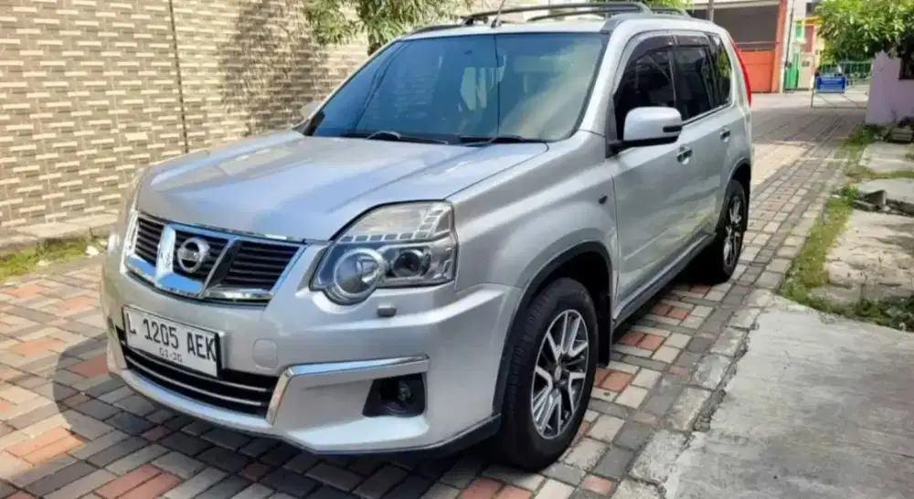 NISSAN XTRAIL URBAN 2.5 PMK 2015 AT FULSET ORIGINAL TOTAL
