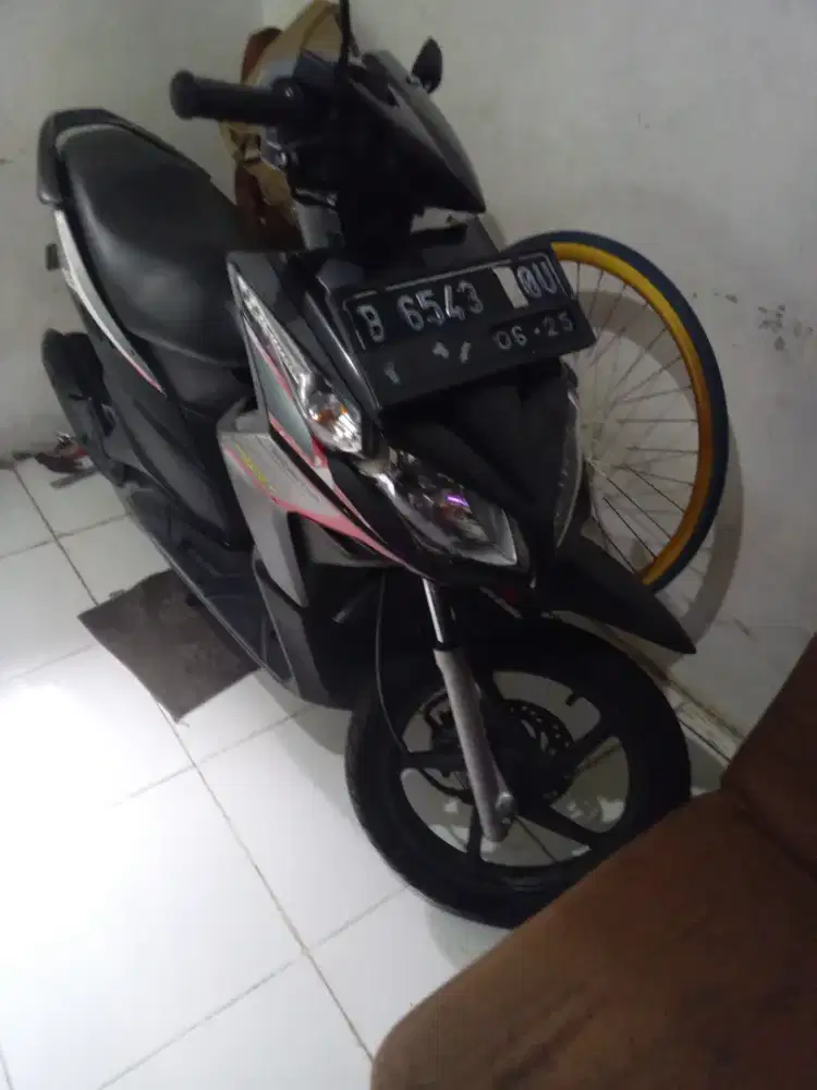 Dijual vario tekno cbs th 2010 H.5jt650 nego