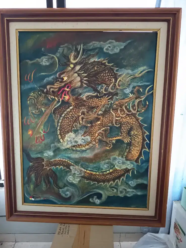 Judul: LUKISAN NAGA — SIMBOL KEKUATAN, KEMAKMURAN & PELINDUNG RUMAH
