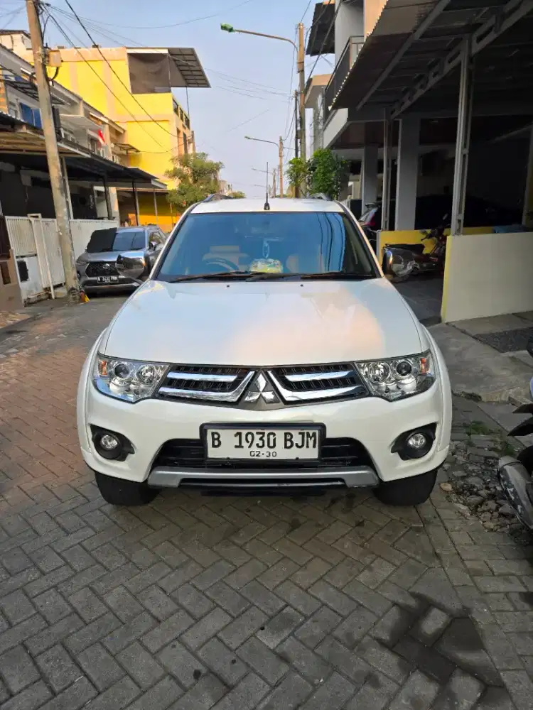 Mitshubisi pajero exceed at 2014 pmk 15