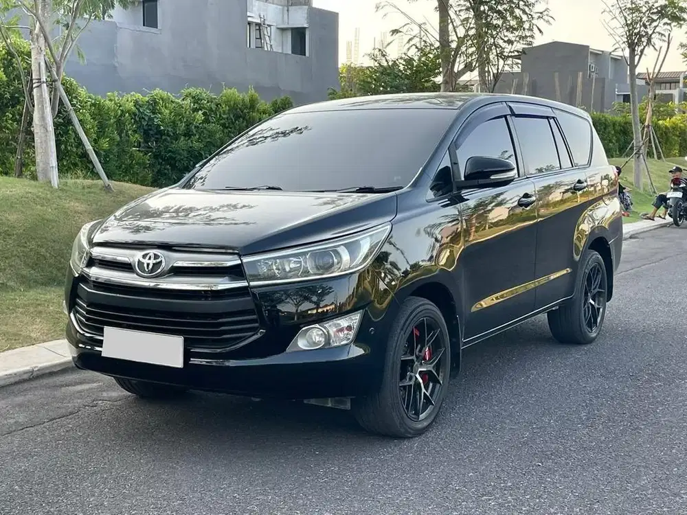 Toyota Innova Reborn 2.4 V Diesel matic 2016 Hitam Modifan Plat KT