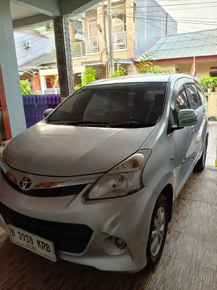 Avanza 2014 1.3 G M/T Silver