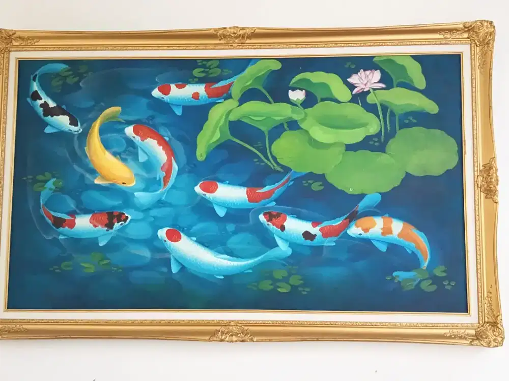 LUKISAN IKAN KOI 9 EKOR — SIMBOL REZEKI & KEBERUNTUNGAN + BINGKAI EMAS