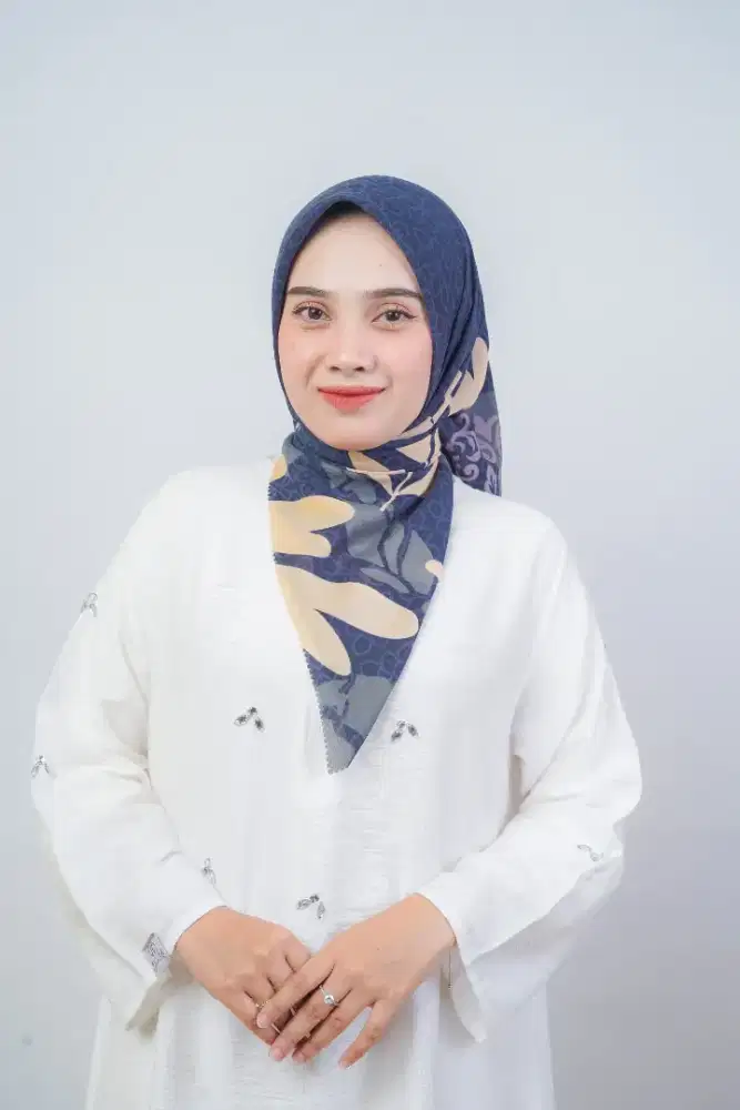 Voal Motif Camilla Premium - Hijab Segiempat Lasercut Elegan