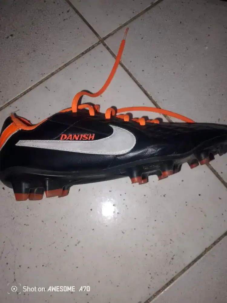 Dijual sepatu bola nike tiempo ori