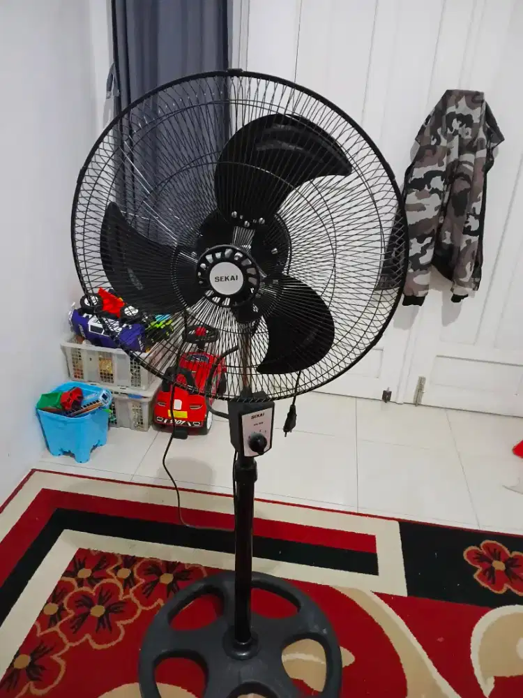 Kipas Angin Sekai Berdiri