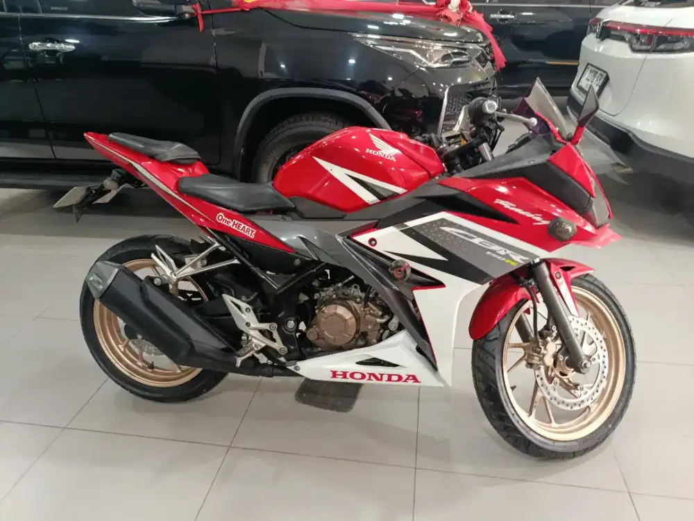 Honda CBR 150 R 2018