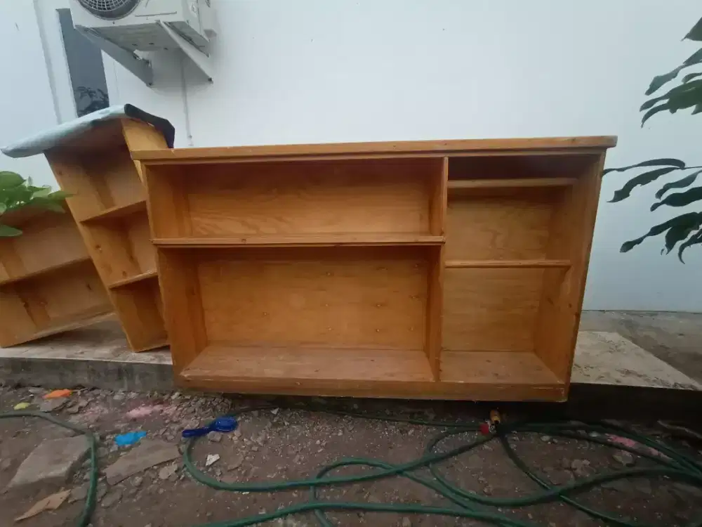 Jual Meja kasir/display kafe