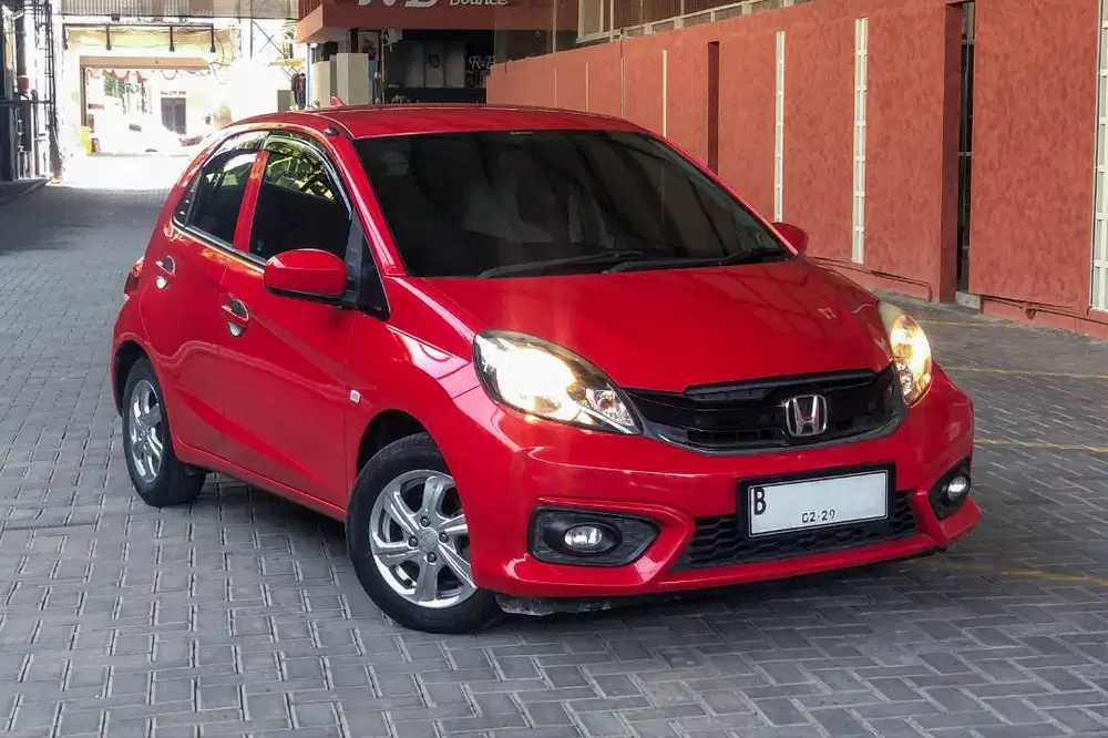 BRIO E SATYA 1.2 CVT A/T 2017 (RED)