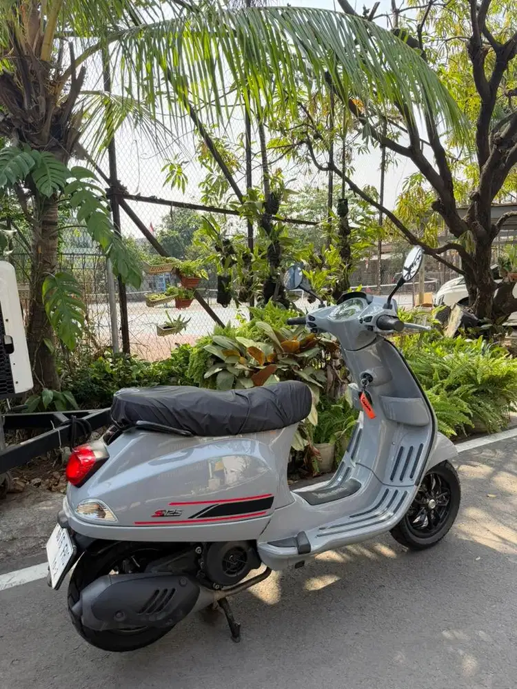 Vespa S 2022 like new low km 125cc