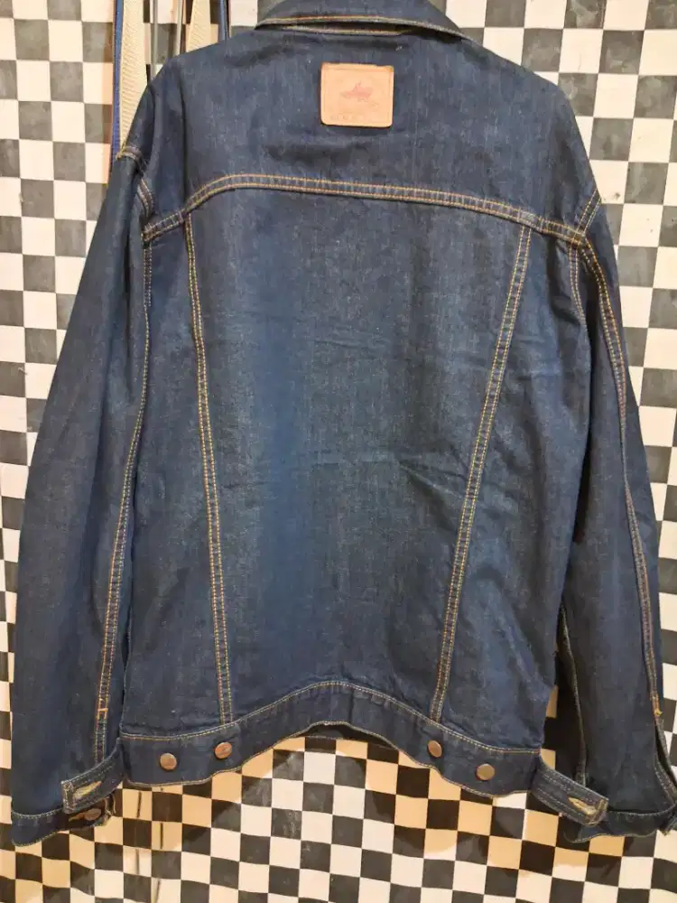 Jaket jeans merek Lea