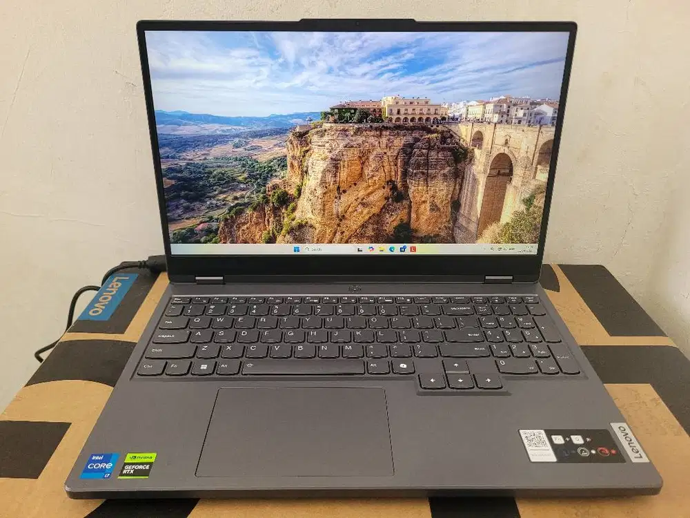 Lenovo Legion 5 15IRX9/i7-13650HX/RAM 24GB/512GB SSD/RTX4060 8GB/15.6