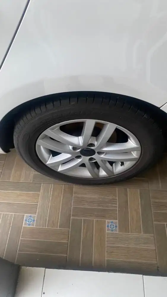 velg original vw golf r16
