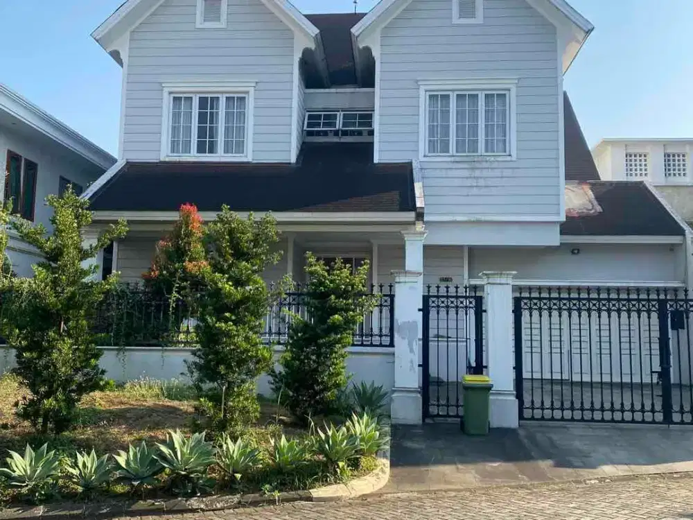 Rumah 2 lt Siap Huni View Golf, Lokasi Strategis Bisa Di Akses 2 Akses TOL