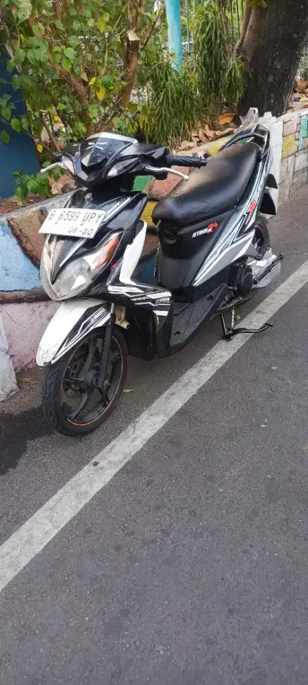 Yamaha Xeon 2010 Karbu