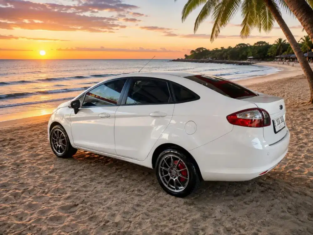 Ford Fiesta Pemakaian 2013Putih Mulus  wangi