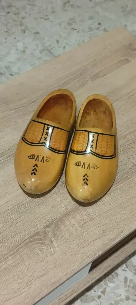 DIJUAL SEPATU SELOP / BAKIAK ASLI BELANDA