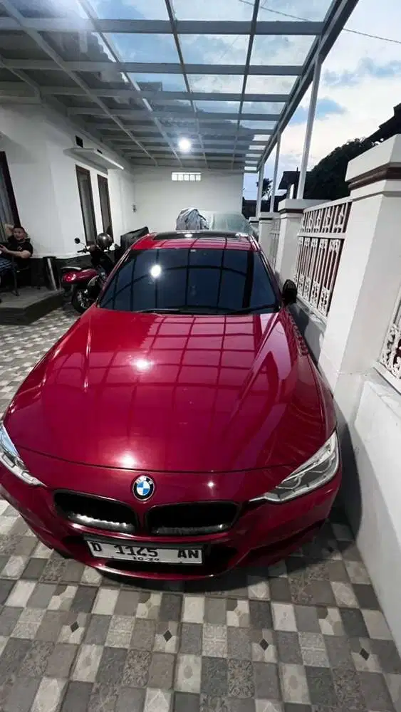 BMW 330i 2016 Bensin