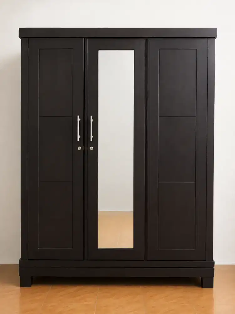 Lemari Jati 3 Pintu Bekas