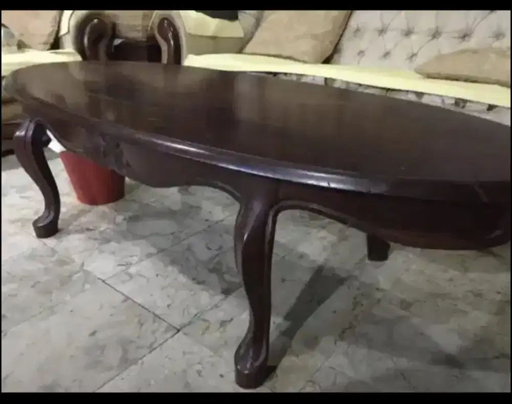 Meja jati tua oval