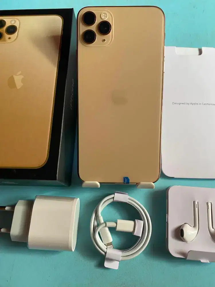 Iphone 11 pro max  256gb gold inter all operator fulset mulus no minus