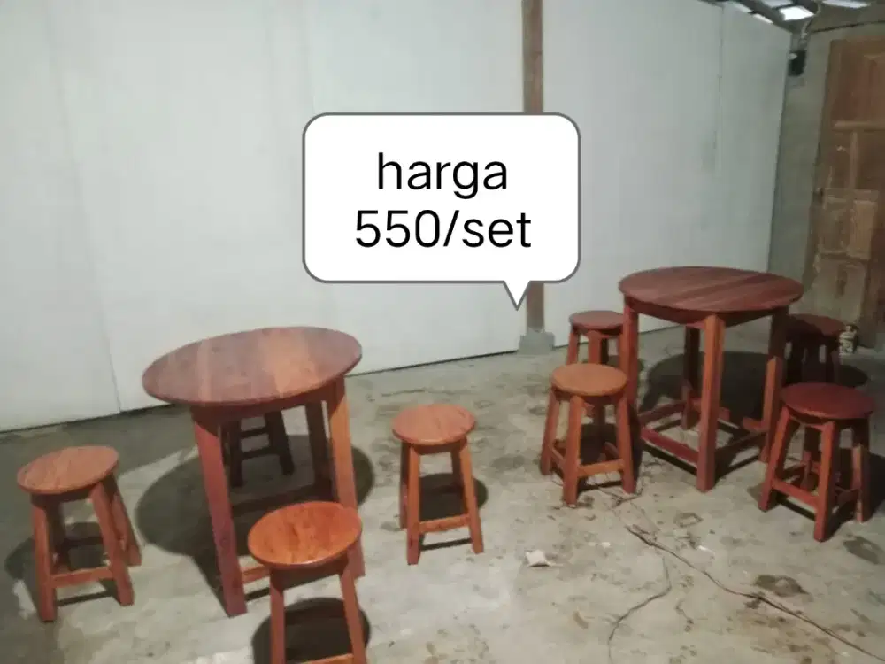 Meja kursi warmindo