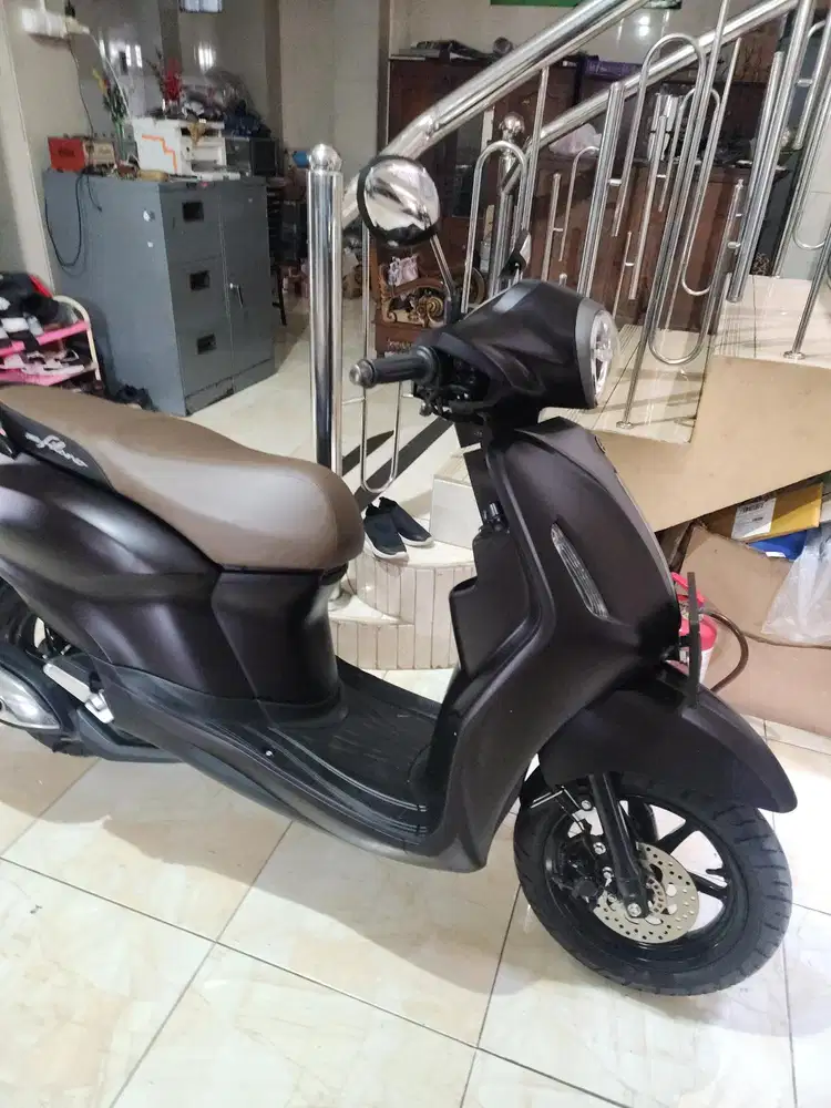 Grand filano magma black 2025 low km gbm