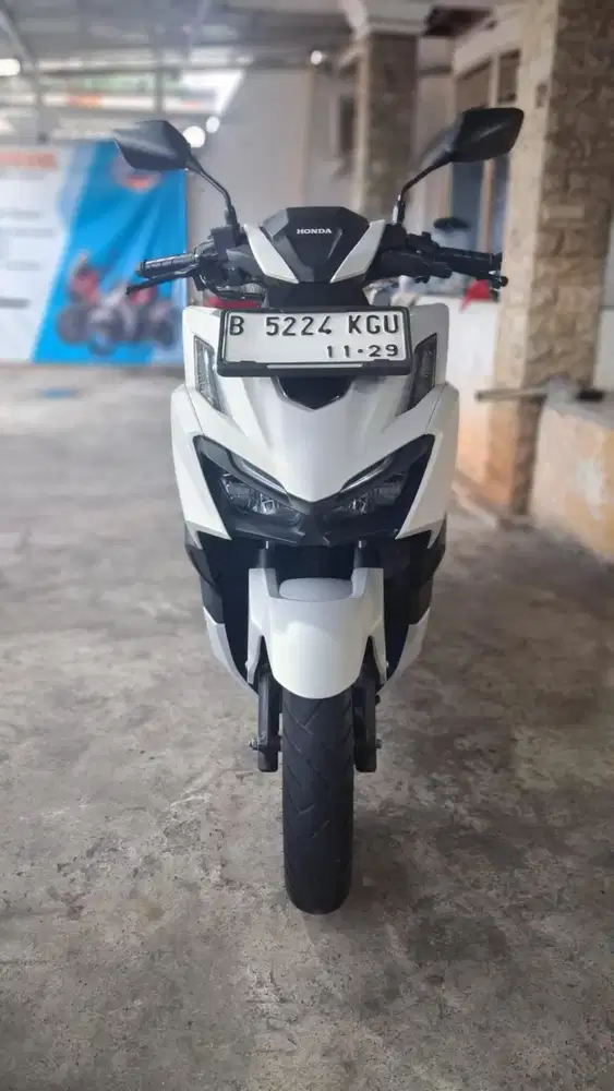 (B) AllNew Honda Vario 160 CBS ISS Tahun 2024