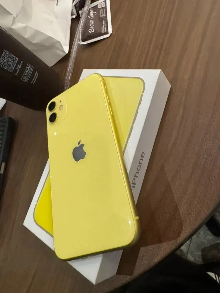 Iphone 11 128gb sudah lengkap aja