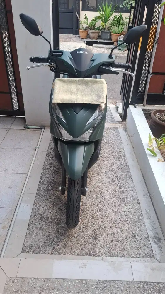Honda Beat Deluxe 2024 Warna Hijau a.n Sendiri