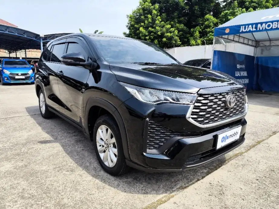 Toyota Kijang Innova 2.0 Zenix V CVT Bensin-AT 2023