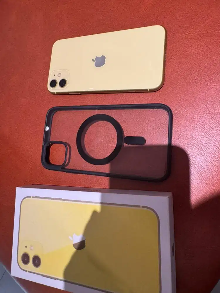 Iphone 11 128gb sesuai dikripsi