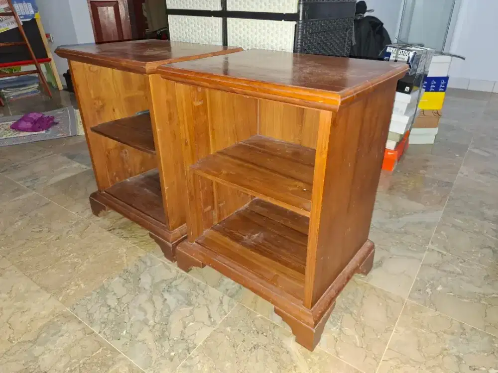 Nakas kayu (second)