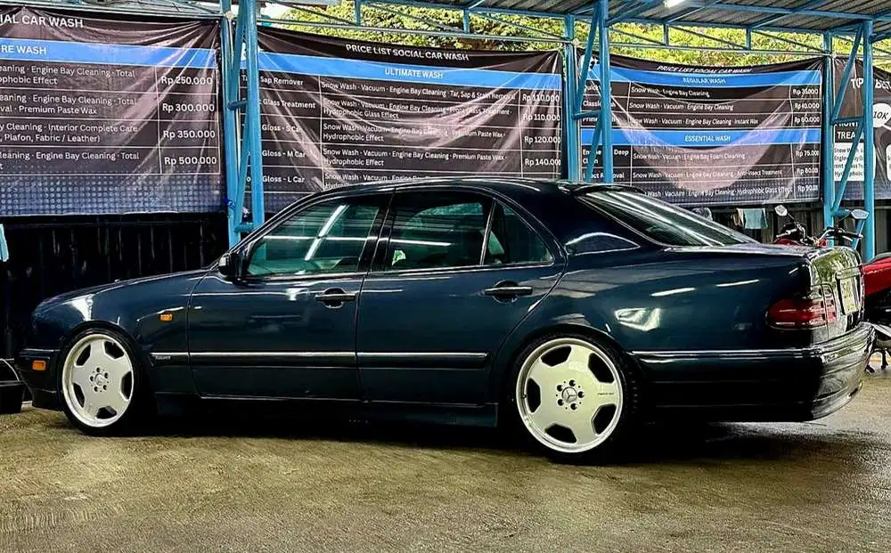 Mercedes-Benz E320 1997 Bensin