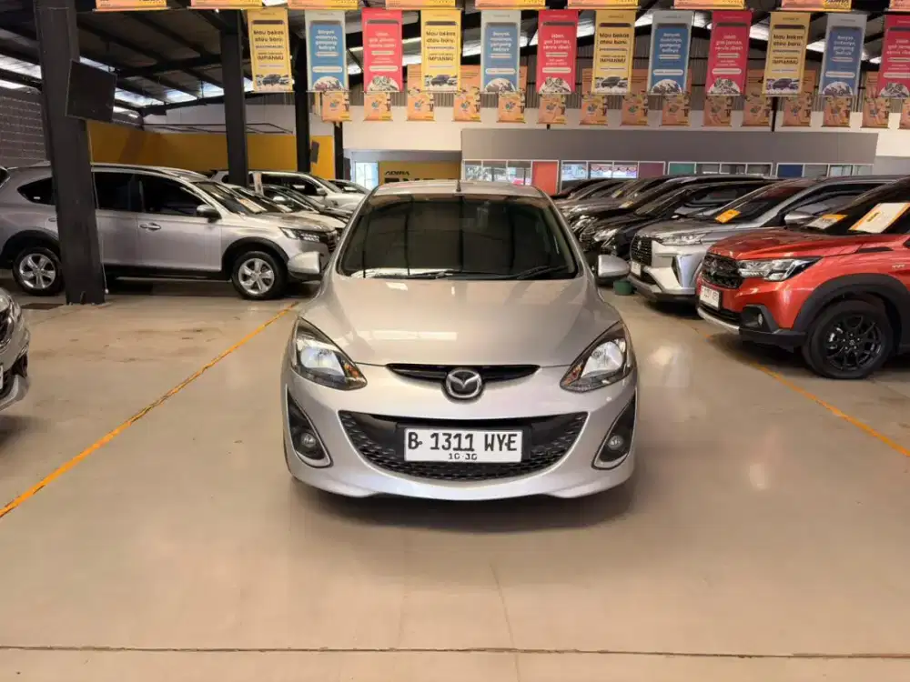 MAZDA 1.5 R AT 2010 SILVER