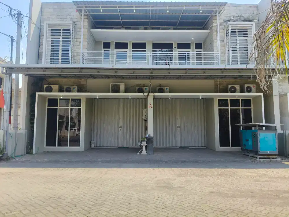 Rumah Tipe 160/110 Cluster One Gate Tengah Kota