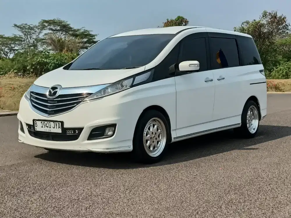 MAZDA BIANTE AT