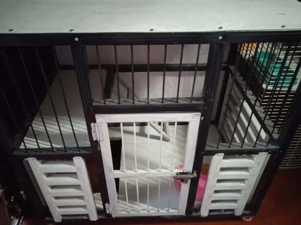 Kandang kucing ukuran 90 x 60 tinggi 80 kondisi bagus