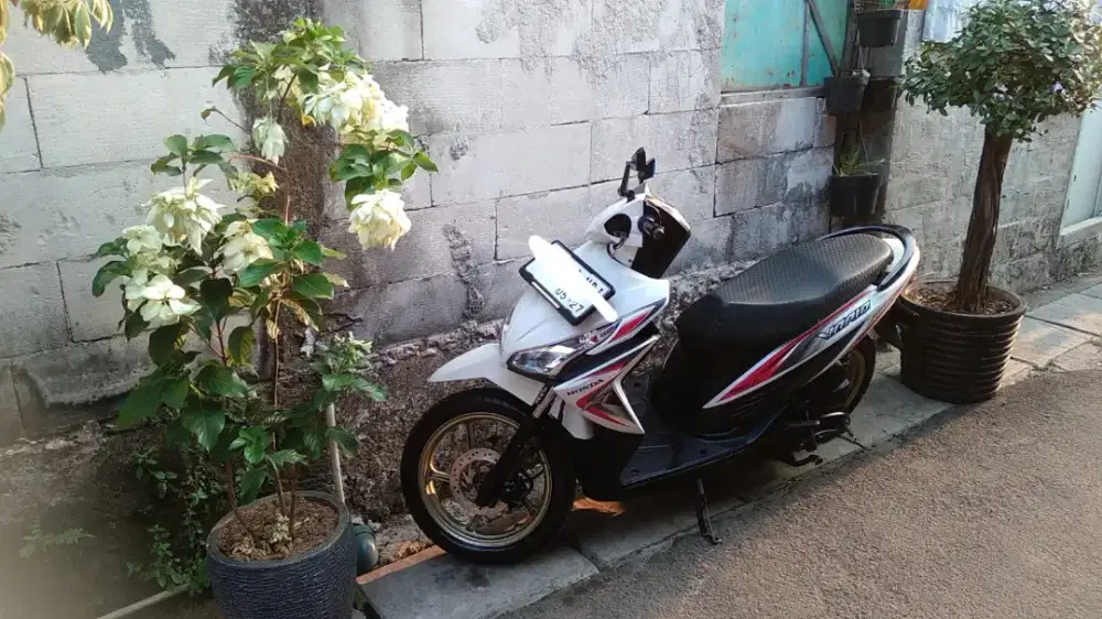 Bismillah dijual motor vario 110 2016