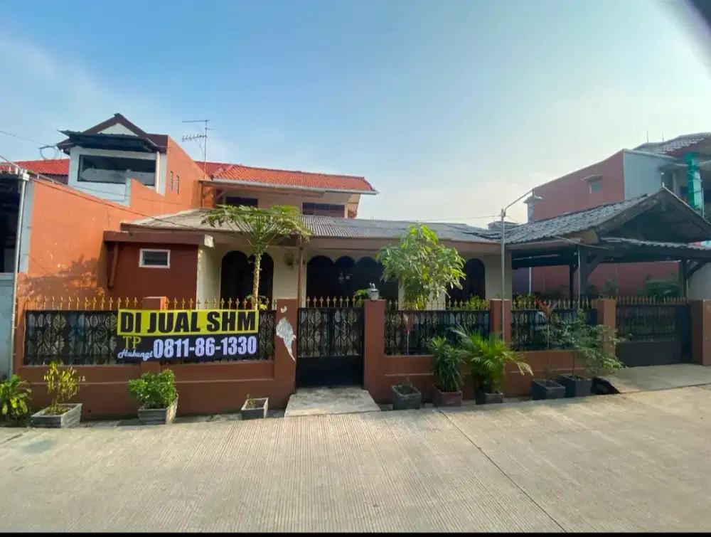 Rumah Lokasi Strategis Akses Mobil Jarang Ada di Klender